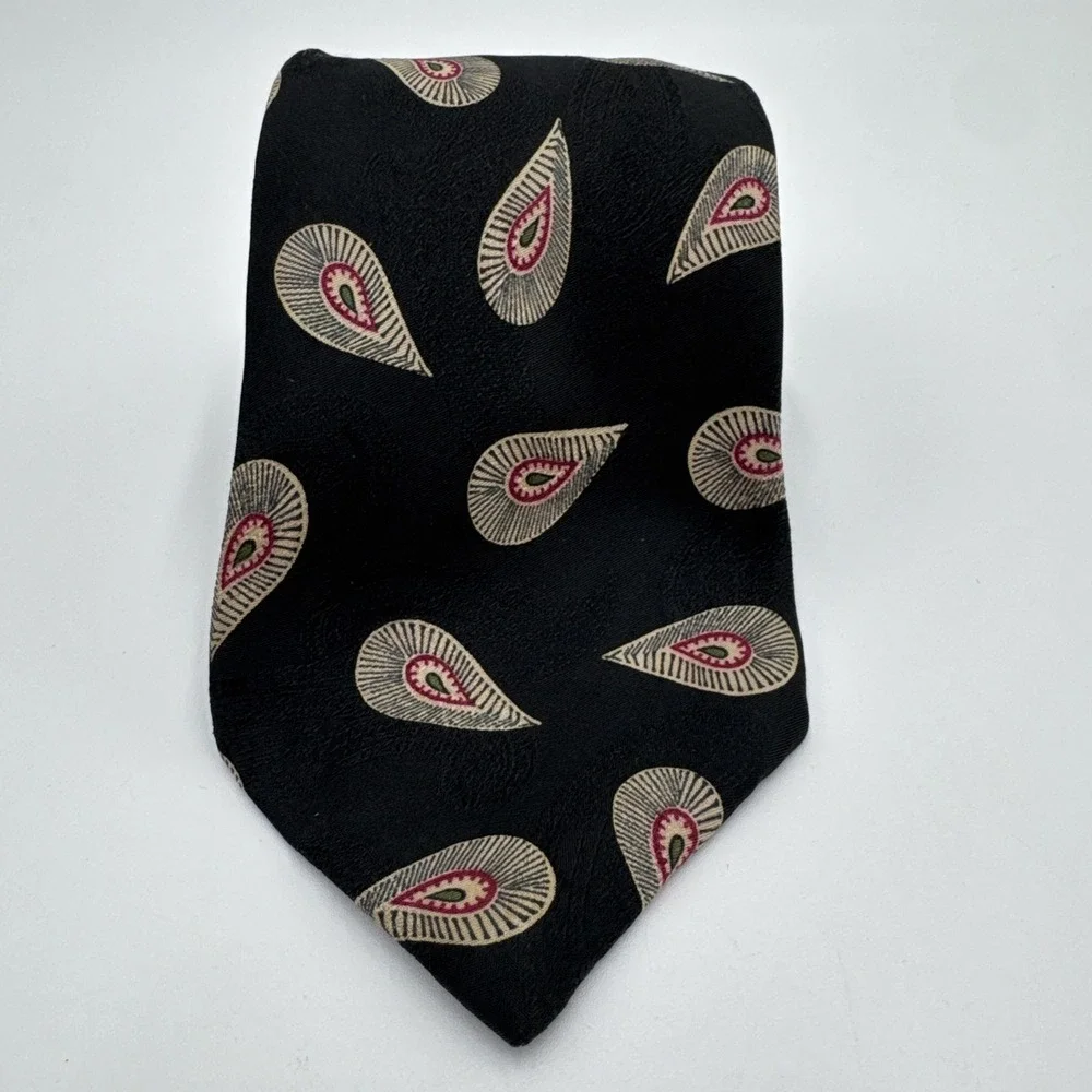 Hugo Boss Made in ITALY Black Paisley Teardrop 100% Silk Tie 3.5in Wide